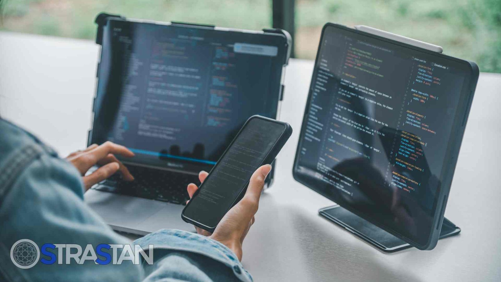 Mobile vs Web Apps: Pros, Cons, and Use Cases Explained